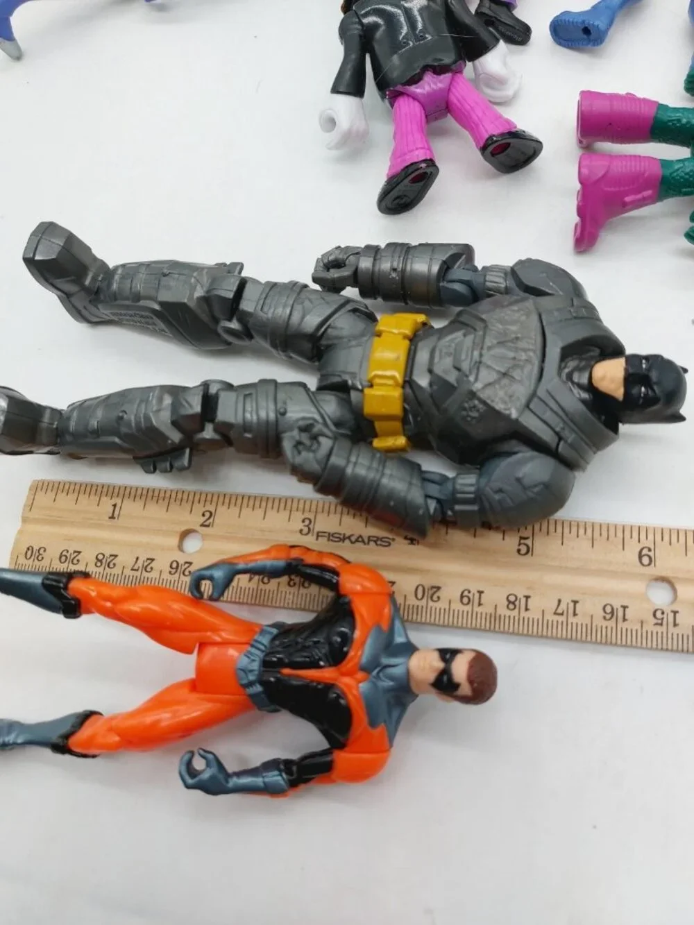 Batman Action Figures Lot of 14 Various Brands Sizes Robin Penguin Joker READ